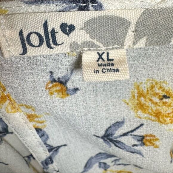Jolt white and yellow cold shoulder floral top size XL - Picture 4 of 5